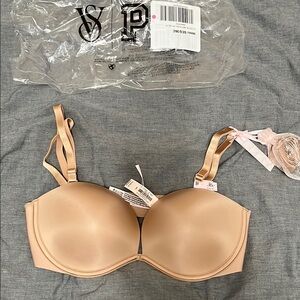 Victoria's Secret Tan T-Shirt Bra with Molded Cups- New